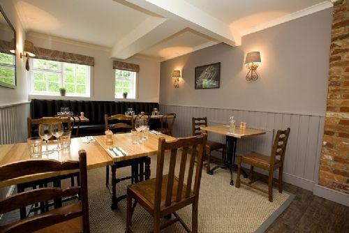 Inn The Hawk 4*